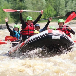 Aventura si adrenalina in inima naturii: rafting pe Buzau completat cu tiroliana, via ferrata si caiac, Tipul de experienta: Rafting pe Buzau